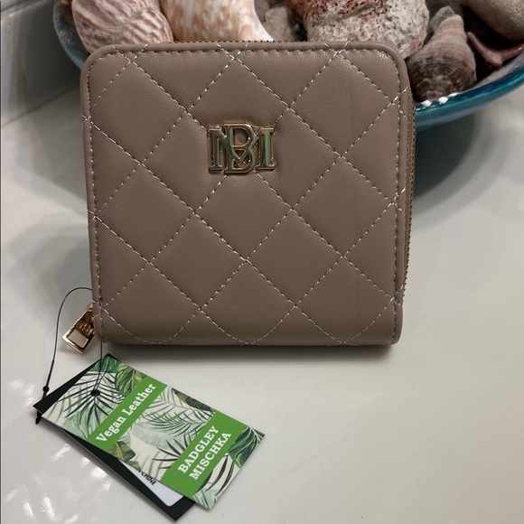 Badgley Mischka Handbags - Badgley Mischka Beige Quilted Wallet NWT